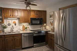 122 Rampart Ct, Pittsburgh, PA 15068 - Photo 11