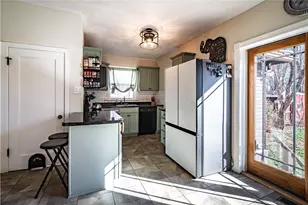 1502 Delaware Ave, New Castle, PA 16105 - Photo 11