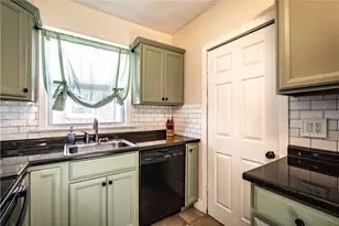 1502 Delaware Ave, New Castle, PA 16105 - Photo 13