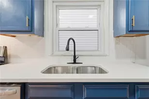 201 Onyx St, Pittsburgh, PA 15210 - Photo 11