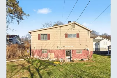 517 Pine St, Mount Pleasant Township, PA 15666 - Photo 9