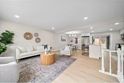 320 Willow Hedge Dr, Monroeville, PA 15146 - Photo 9