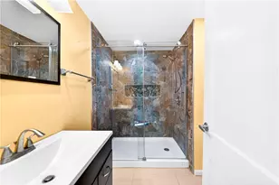 132 Ida Dr, Pittsburgh, PA 15116 - Photo 17