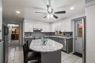 1615 Wicklines Ln, Pittsburgh, PA 15212 - Photo 9