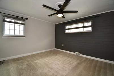 49 Sunrise Dr, Pittsburgh, PA 15236 - Photo 13