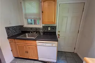 2050 Laketon Rd, Pittsburgh, PA 15221 - Photo 5