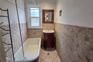 2050 Laketon Rd, Pittsburgh, PA 15221 - Photo 15