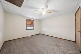 504 Fair Oaks St, Stowe Township, PA 15136 - Photo 19