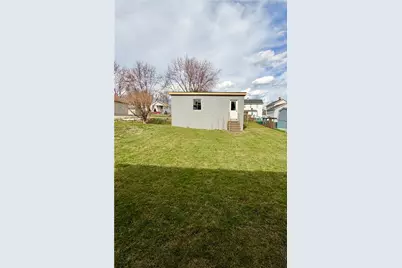 22 Fairview St, North Union Township, PA 15401 - Photo 3