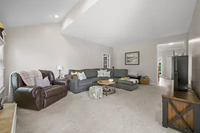 237 Erin Dr, Cranberry Township, PA 16066 - Photo 15