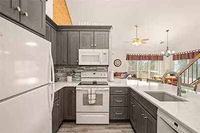 5328 Summit Drive, Hidden Valley, PA 15502 - Photo 7