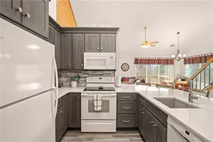 5328 Summit Dr, Hidden Valley, PA 15502 - Photo 7