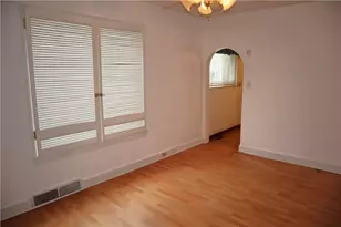 506 Lewis Ave, Jeannette, PA 15644 - Photo 5