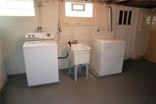 506 Lewis Ave, Jeannette, PA 15644 - Photo 17