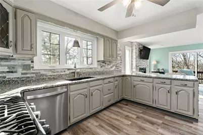 601 Burning Tree Ct, Elizabeth Twp/Boro, PA 15135 - Photo 9