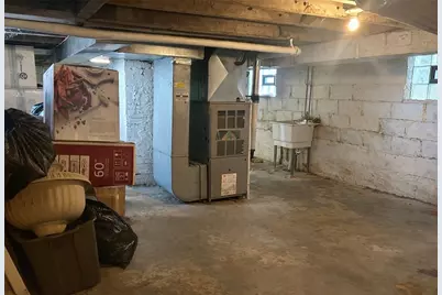 907 Crest Ave, Charleroi Boro, PA 15022 - Photo 15