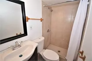 210 Chesterfield Rd, Pittsburgh, PA 15213 - Photo 3