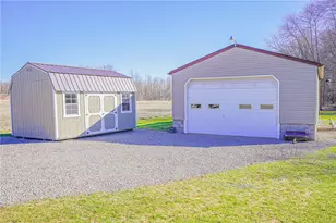 534 New Bedford-Sharon Rd, Pulaski Township, PA 16159 - Photo 9