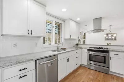 2521 Country Side Ln, Pittsburgh, PA 15090 - Photo 13