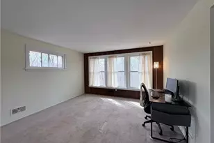 562 Firethorne Dr, Monroeville, PA 15146 - Photo 9