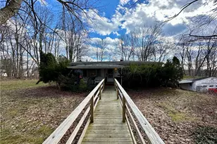 404 Ridgelawn Ave, Neshannock Township, PA 16105 - Photo 1