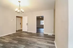 823 Collins Ave, Pittsburgh, PA 15206 - Photo 9