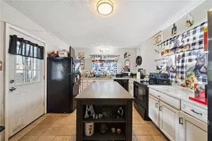 6 S 13th St, Jeannette, PA 15644 - Photo 7