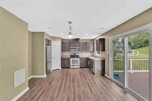 1113 Towervue Dr, Pittsburgh, PA 15227 - Photo 3