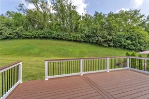 1113 Towervue Dr, Pittsburgh, PA 15227 - Photo 11