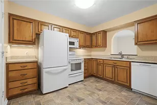 1406 Lexington Dr, Cecil, PA 15055 - Photo 7