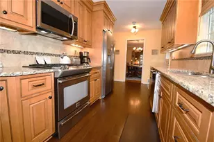 413 Morrison Dr, Pittsburgh, PA 15216 - Photo 17