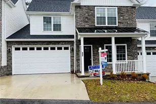 203 Willow Ln, Chippewa Township, PA 15010 - Photo 9