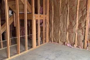 203 Willow Ln, Chippewa Township, PA 15010 - Photo 5