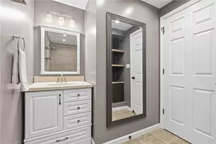 557 Thompson Run Rd, Ross Twp, PA 15237 - Photo 17