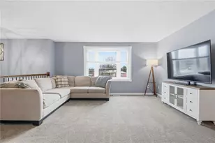 557 Thompson Run Rd, Ross Twp, PA 15237 - Photo 5