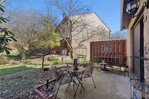 524 Thorncliffe Dr, Robinson Twp, PA 15205 - Photo 25