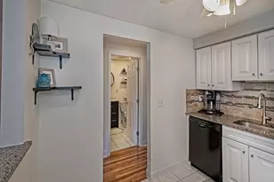 31 Maple Ct, Ross Twp, PA 15237 - Photo 5