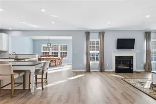 113 Pinevalley Dr, Ross Twp, PA 15229 - Photo 3