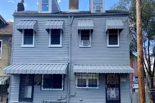 113 Kirkpatrick St, Pittsburgh, PA 15219 - Photo 1