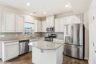 703 Shelley Ln, Pine Township, PA 15090 - Photo 3