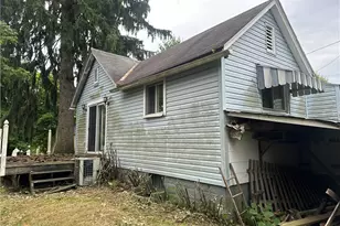 1034 Logan Rd, North Versailles, PA 15137 - Photo 3