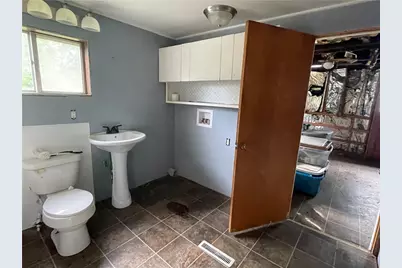 139 Highland Ave, Claysville, PA 15323 - Photo 7