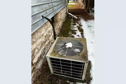 1910 Yoho Aly, New Castle, PA 16101 - Photo 15