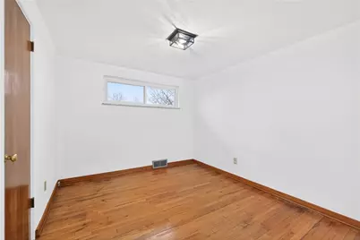 14 N Rolling Hills Ave., Hempfield Township, PA 15642 - Photo 17