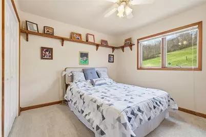 327/329 Sugar Run Road, Franklin Township, PA 15370 - Photo 31