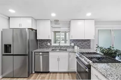 4305 Hemlock Cir, Hampton, PA 15101 - Photo 5