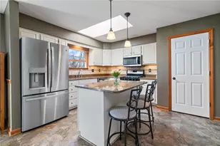 6618 Willem Dr, Jefferson Hills, PA 15332 - Photo 13