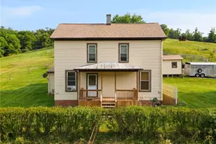 327 Sugar Run Rd, Franklin Township, PA 15370 - Photo 5