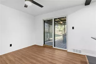 156 Deerfield Dr, Pittsburgh, PA 15235 - Photo 9