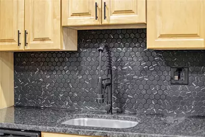 156 Deerfield Dr, Pittsburgh, PA 15235 - Photo 7